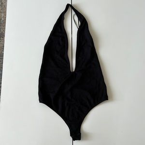 Black deep V size small